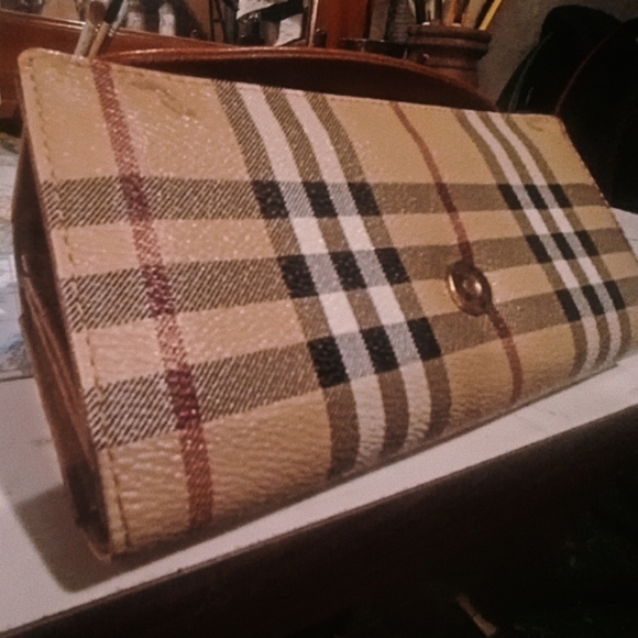 Burberry     Porter Wallet 💈 - Picture 3 of 4